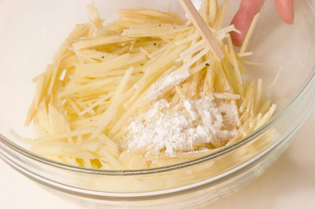 簡単ハッシュドポテト カリッ！もちっ！と仕上げるの作り方の手順1