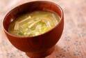 エノキと玉ネギのみそ汁