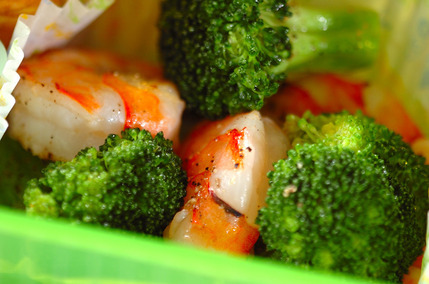 エビとブロッコリーのソテー