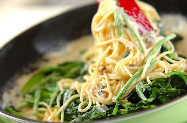 アナゴとホウレン草のクリームパスタの作り方の手順4