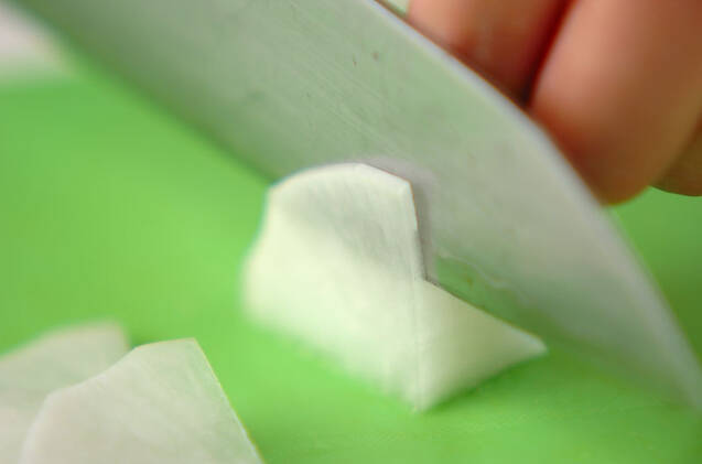 大根のみそ汁の作り方の手順1