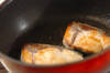 黄金比タレでふっくら甘辛！基本のブリの照り焼きの作り方の手順4