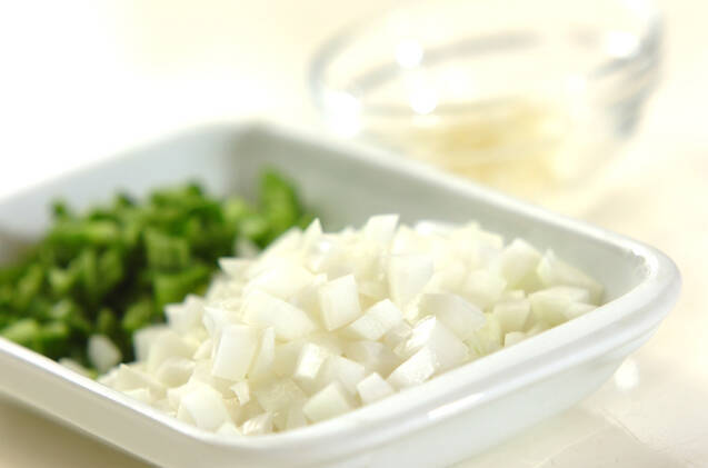 タコス風ピロシキの作り方の手順1