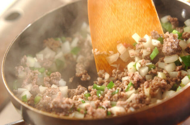 タコス風ピロシキの作り方の手順4