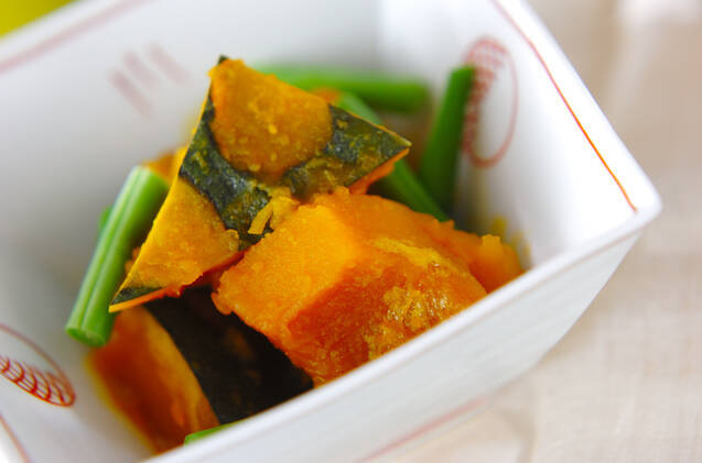 器に盛られた、かぼちゃ煮