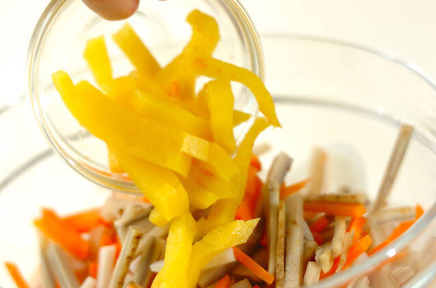 根菜とたくあんのマヨ和えの作り方の手順4