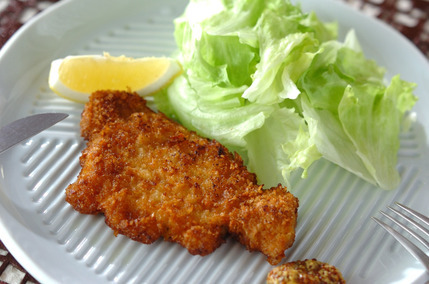チーズ風味のポークカツ