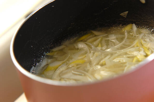 餅入り大根おろしのスープの作り方の手順2