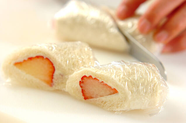 フルーツロールサンドの作り方の手順3