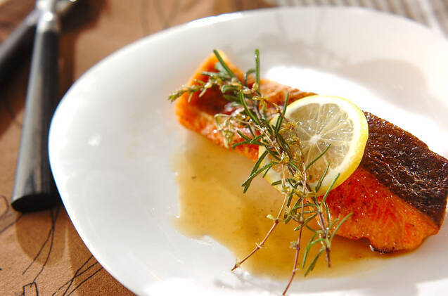サーモンのレモンハーブソテー