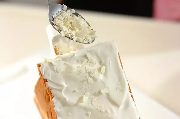 食パンで簡単!ヘクセンハウス風クリスマスサンタのお家ケーキの作り方2