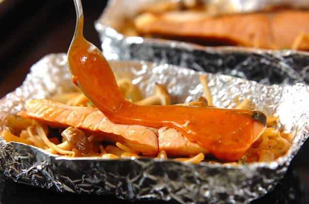 モヤシと鮭のホイル焼きの作り方の手順3