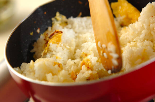 納豆と野沢菜の和風オムライスの作り方の手順6