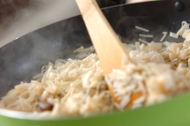 キノコオムレツの作り方の手順5