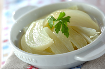 玉ネギのシンプルオリーブ蒸し