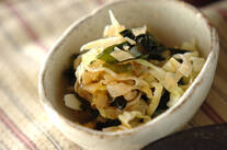 クラゲのピリ辛酢の物