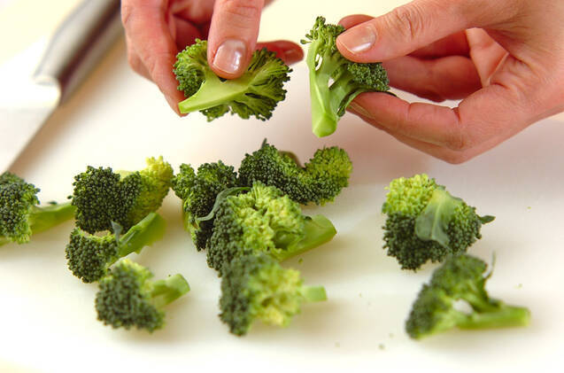 ブロッコリーとパスタのサラダの作り方の手順1