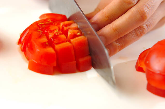 トマトとふんわり卵のスープの作り方の手順1