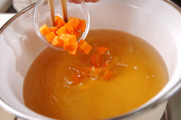 玉ネギスープの作り方の手順3