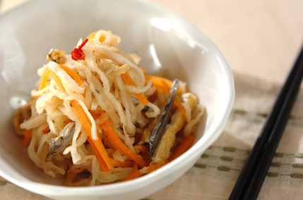 切干し大根と煮干しの煮物