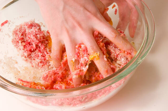 初めてでも失敗なし！ふっくらジューシーピーマンの肉詰めの作り方の手順2