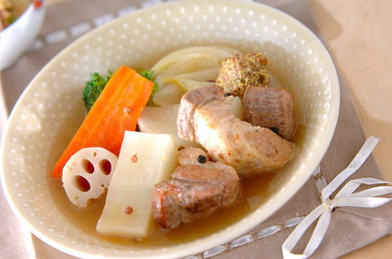 豚バラ肉と根菜のポトフ