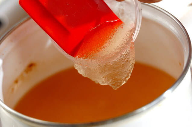 濃厚カボチャのコンソメゼリースープの作り方の手順1