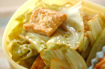 キャベツと油揚げのみそ炒め