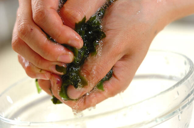 ワカメのピリ辛きんぴらの作り方の手順1