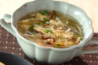 モヤシのふんわり卵スープ