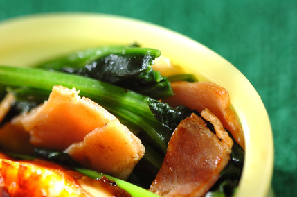 ホウレン草とベーコンの炒め物