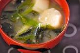 ネギとワカメのみそ汁