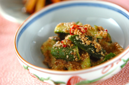 キュウリのゴマ酢和え