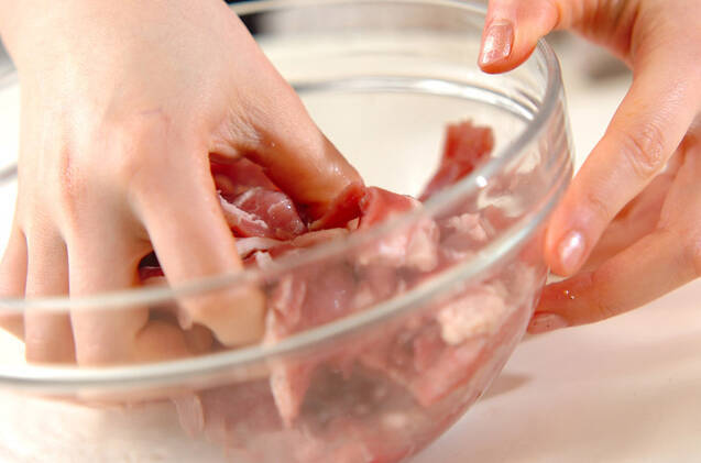 ラム肉のトマト煮の作り方の手順1