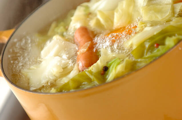 ソーセージと春キャベツのスープ煮の作り方の手順4