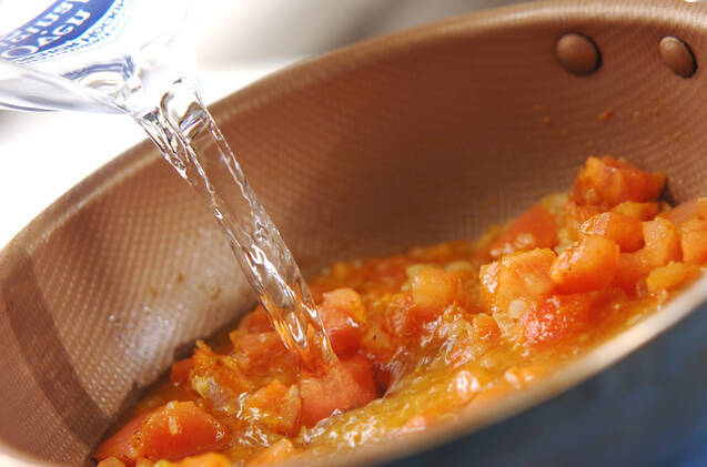 スパイシートマトスープの作り方の手順4