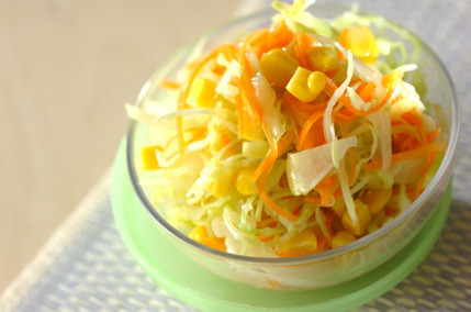 せん切りキャベツのサラダ