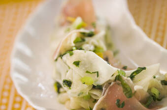 カブと生ハムのユズ風味