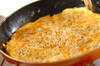 卵を使った時短レシピ フライパンで簡単！たっぷりしらすの卵焼きの作り方の手順3