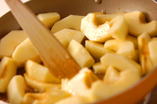 初めてでも作れる！基本のアップルパイの作り方の手順9