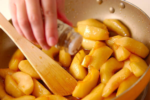 初めてでも作れる！基本のアップルパイの作り方の手順9