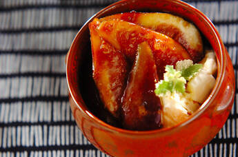 カラメルイチジクのアイス添え