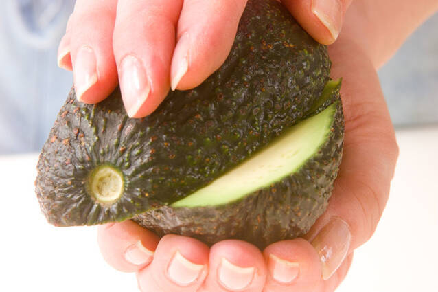 アボカドとエビのグラタンの作り方の手順1