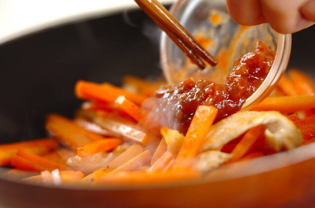 ニンジンのもろみ炒めの作り方の手順4