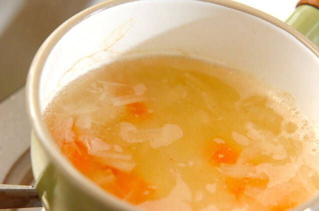 餅入り白みそ汁の作り方の手順4