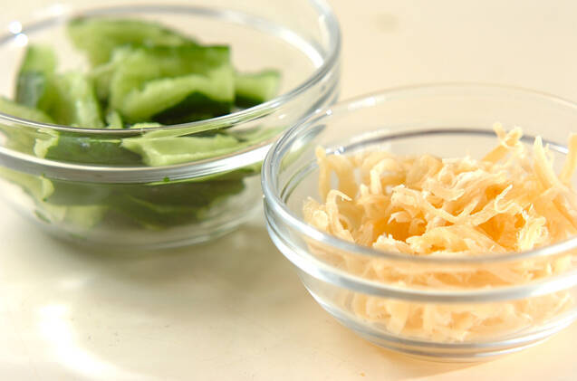 サキイカとキュウリのコチュジャン和えの作り方の手順1