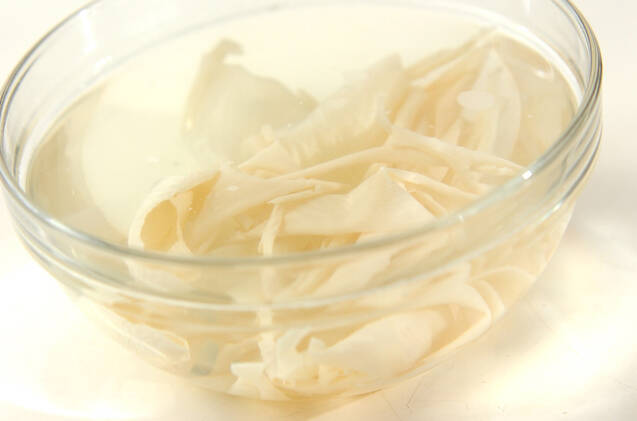 湯葉の豆乳汁の作り方の手順1