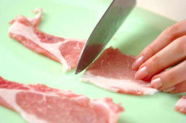 黄金比のタレで！定番の豚肉の生姜焼きの作り方の手順1