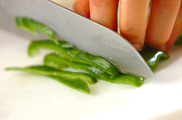 ピーマンのきんぴらの作り方の手順1