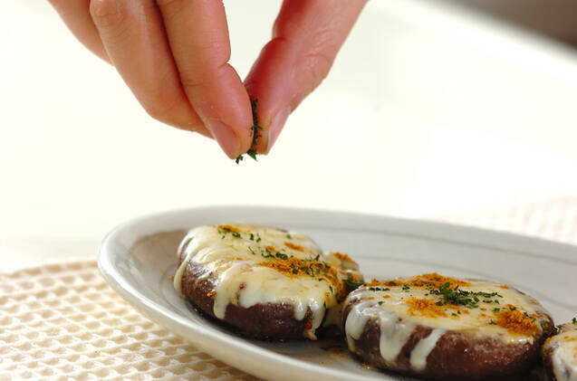 香ばしい！しいたけのチーズ焼き 旨みたっぷりの作り方の手順5